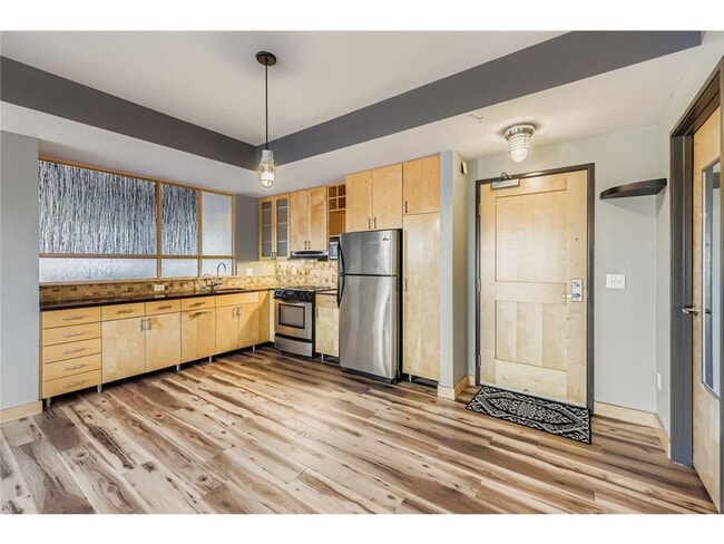 Building Photo - 10 E 26th St