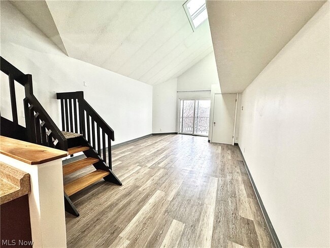 Building Photo - 1900 Grove Ct