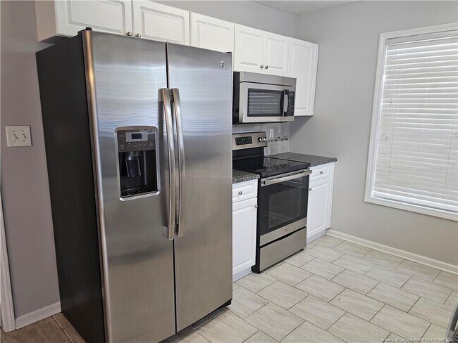 Building Photo - 5708 Spreading Branch Rd