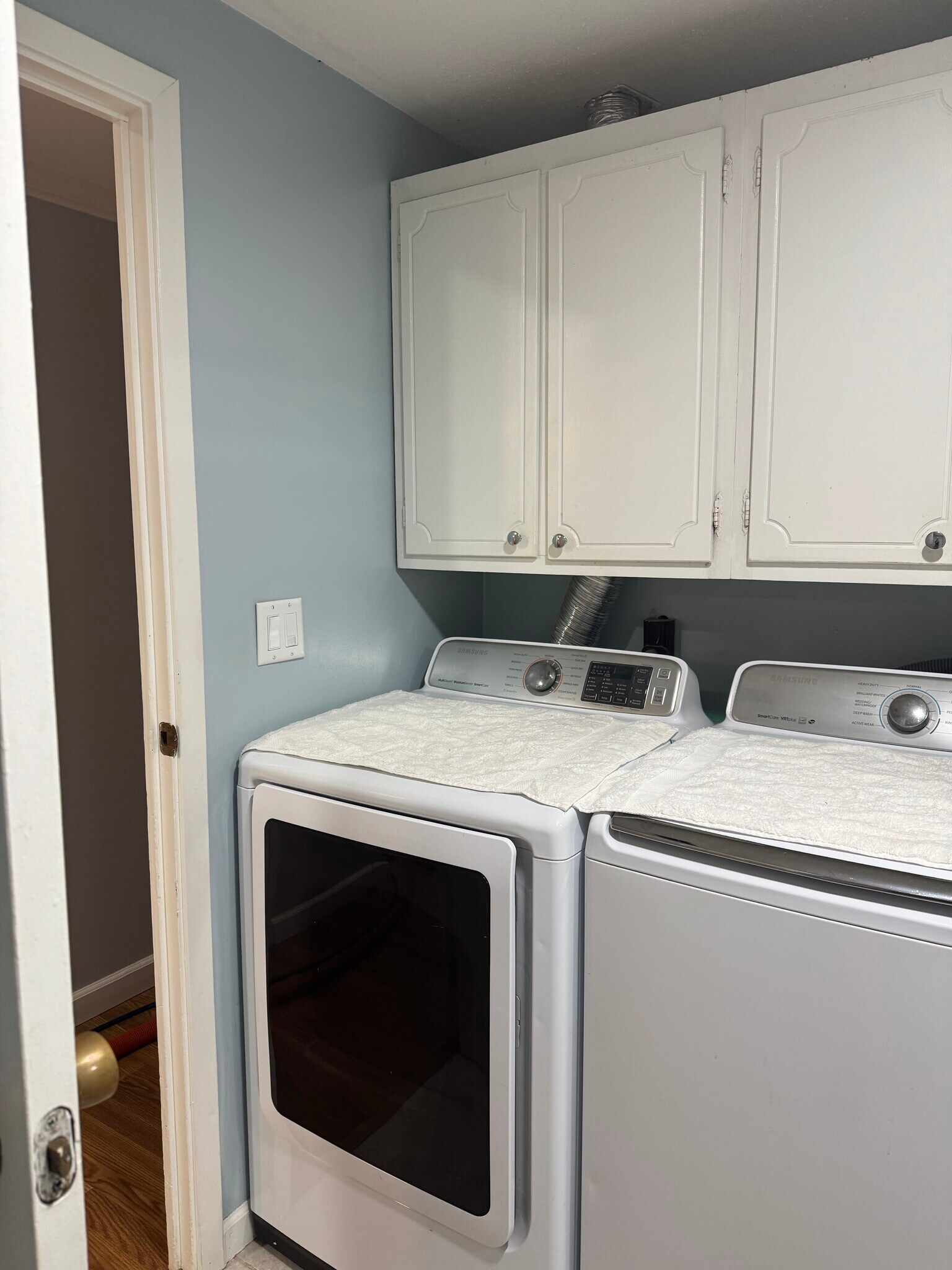 Building Photo - 1900 Beck Ln