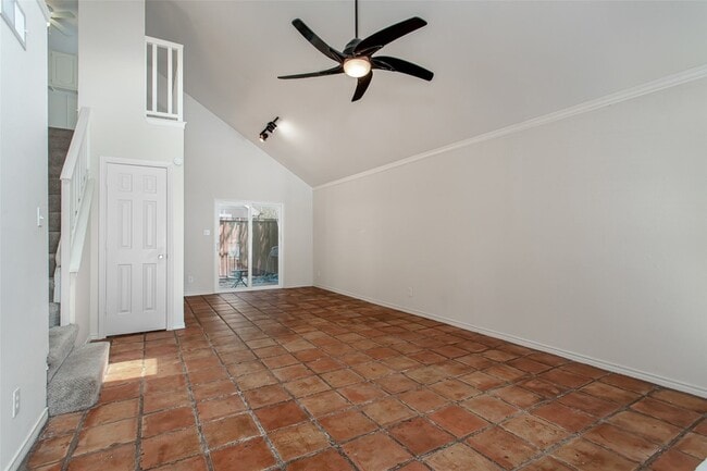 Building Photo - 1502 Villars St
