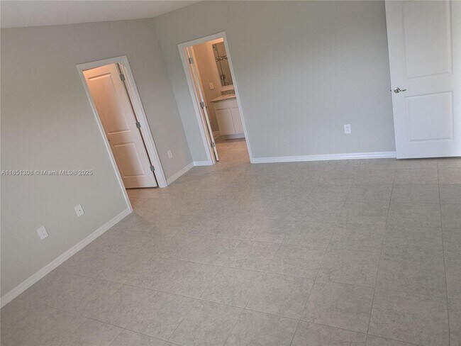 Building Photo - 506 Hamy St