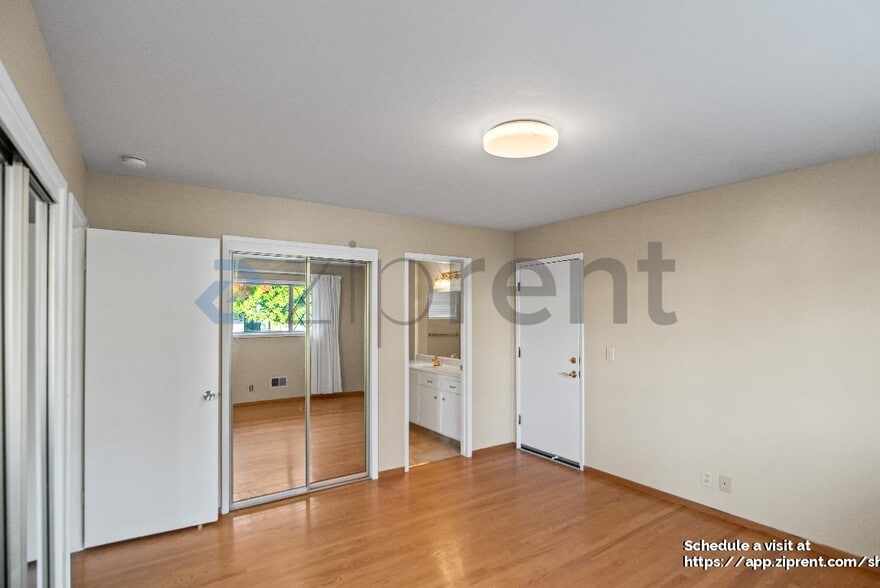 Building Photo - 452 Cirrus Ave