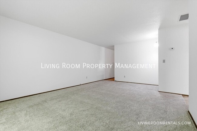 Building Photo - 2114 SE 92nd Ave