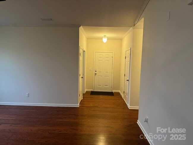 Building Photo - 5075 Meanna Drive