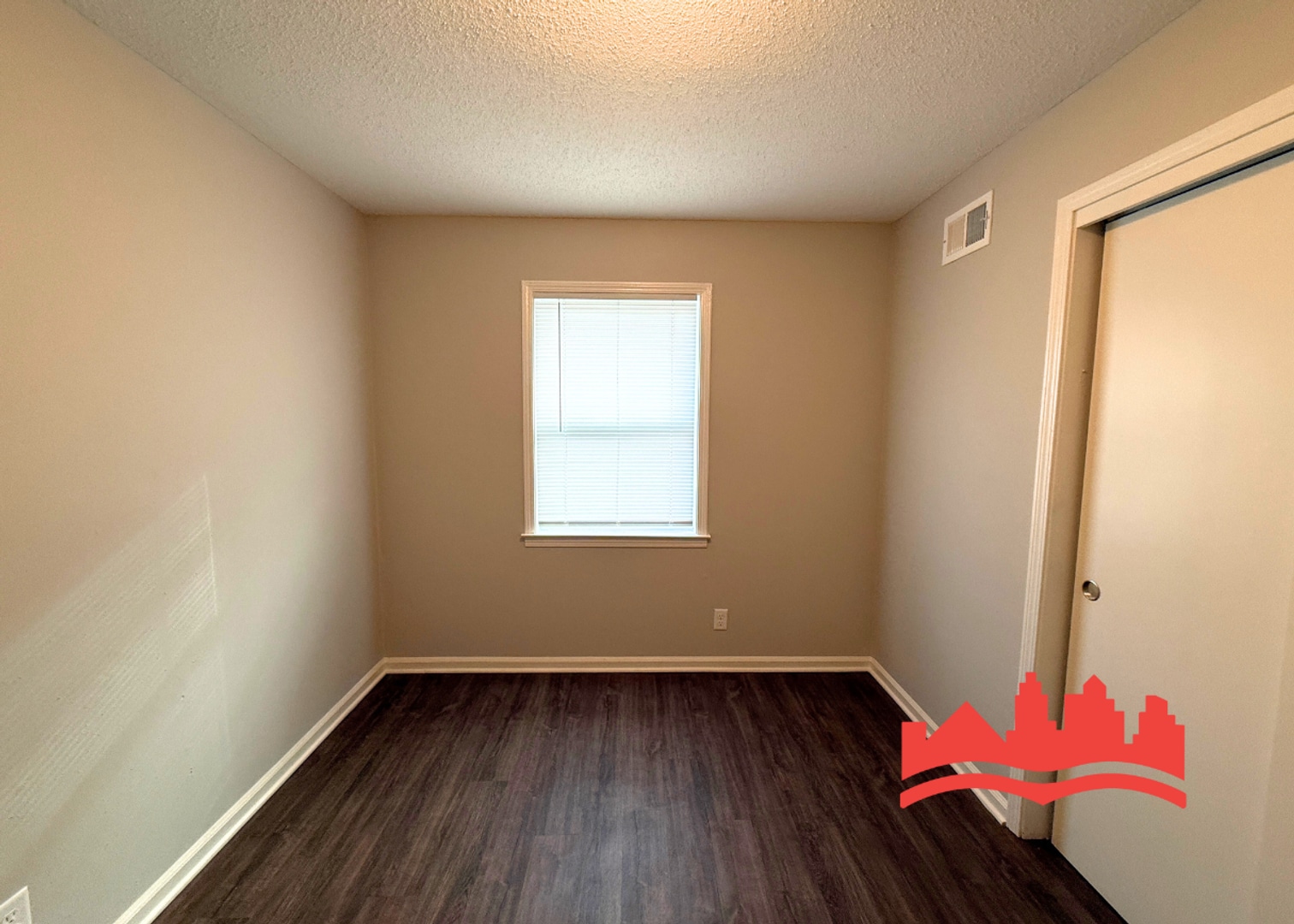 Building Photo - 4134 Parkchester Ave