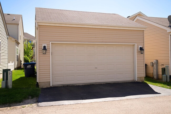 Building Photo - 0N296 DOOLEY Dr