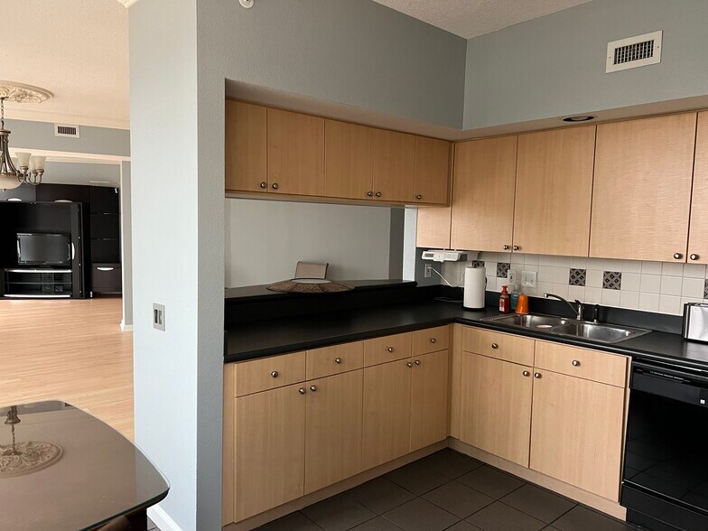 Kitchen - 322 E Central