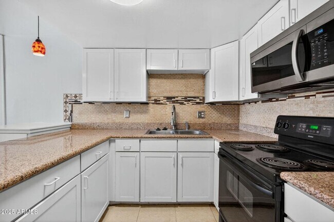 Building Photo - 21622 N 23rd Ave