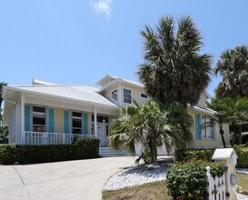 Building Photo - 400 Seaside Ln