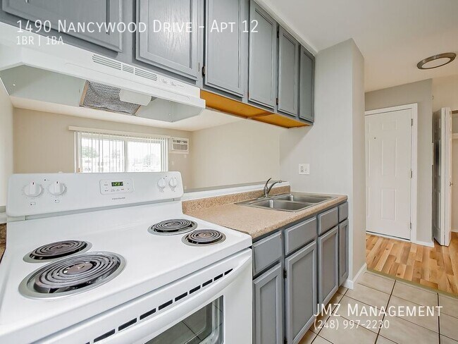 Building Photo - 1490 Nancywood Dr