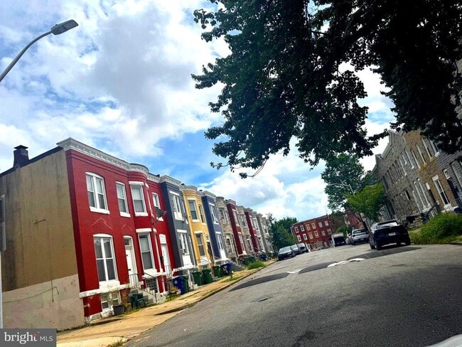 Building Photo - 604 Appleton St