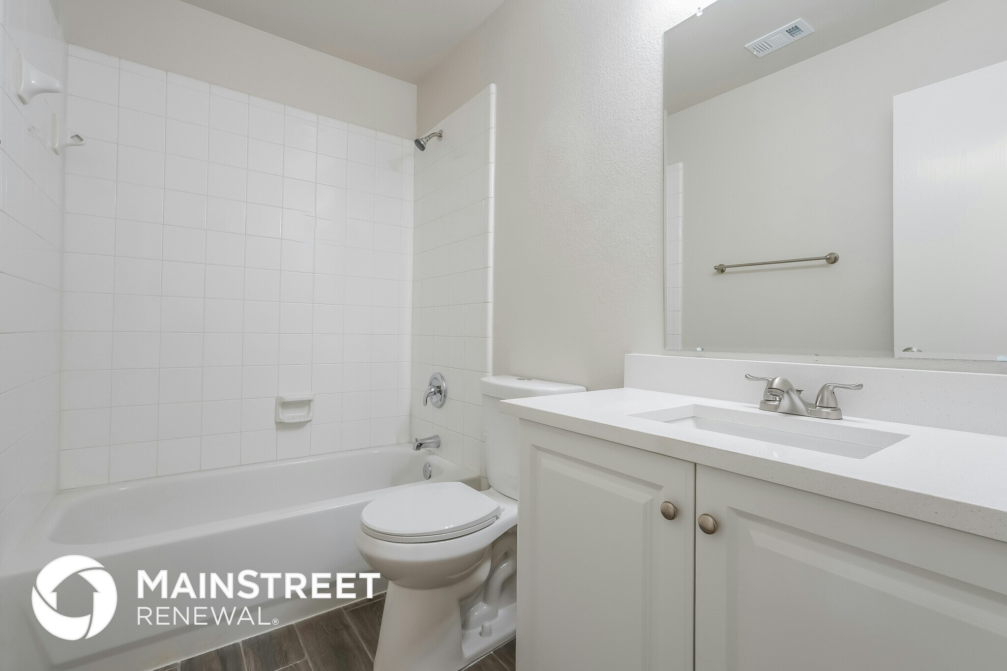 Building Photo - 2213 Midbury Dr