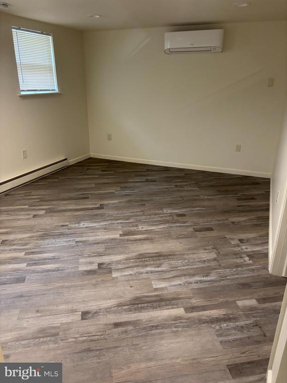 Building Photo - 2435 Welsh Dr