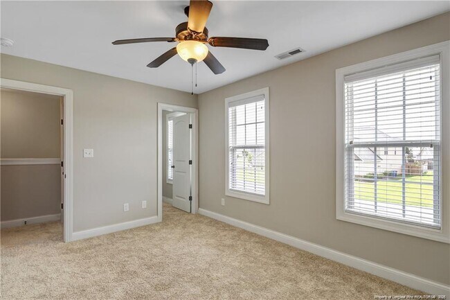 Building Photo - 1048 Ronald Reagan Drive