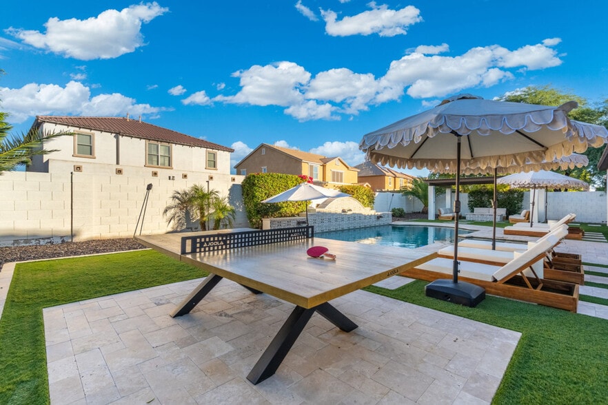 Building Photo - 3083 S Cottonwood Ct