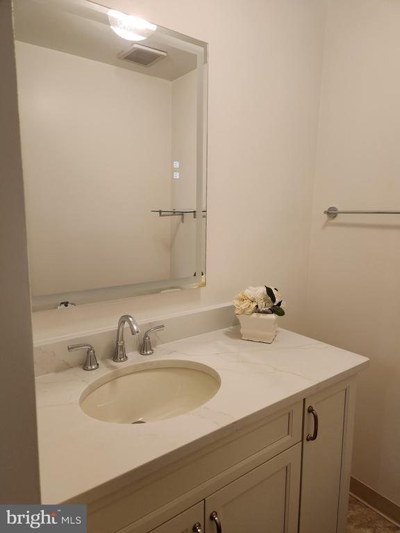 Building Photo - 10456 Parthenon Ct
