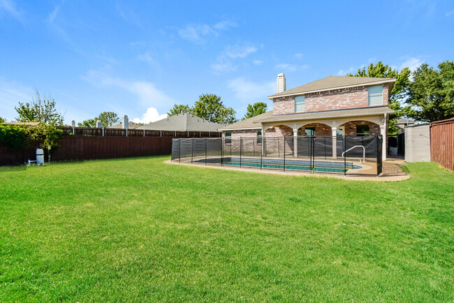 Building Photo - Home with Pool & Covered Patio in Wylie, TX!