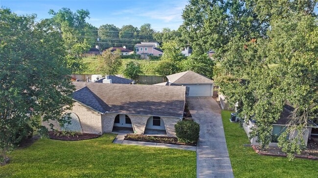 Building Photo - 9907 Windriver Dr