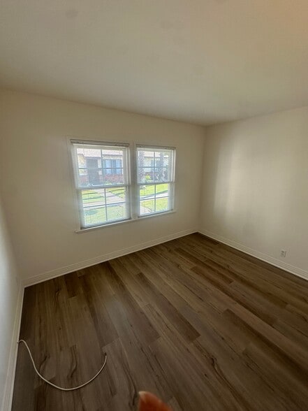 Building Photo - 4536 N Lakewood Blvd