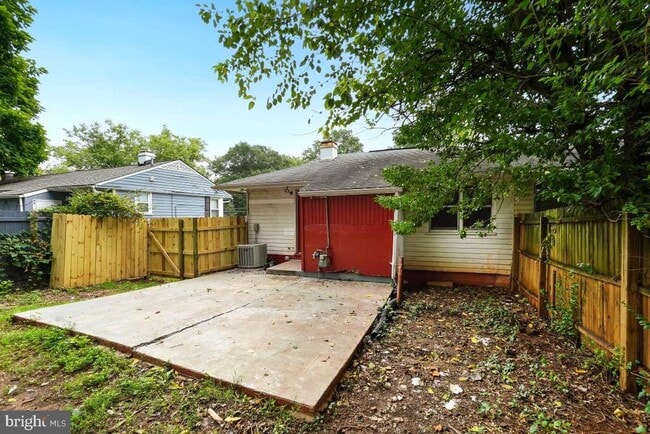 Building Photo - 8114 Allendale Dr