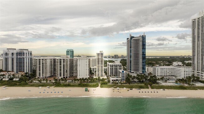 Building Photo - 6061 Collins Ave