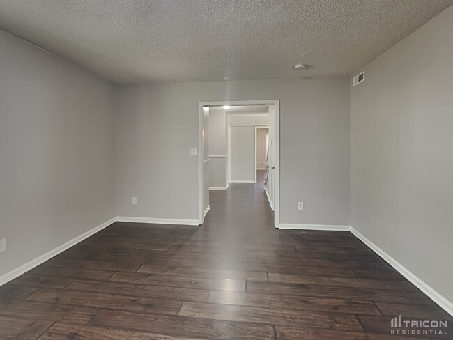 Building Photo - 7418 Palmetto Ct