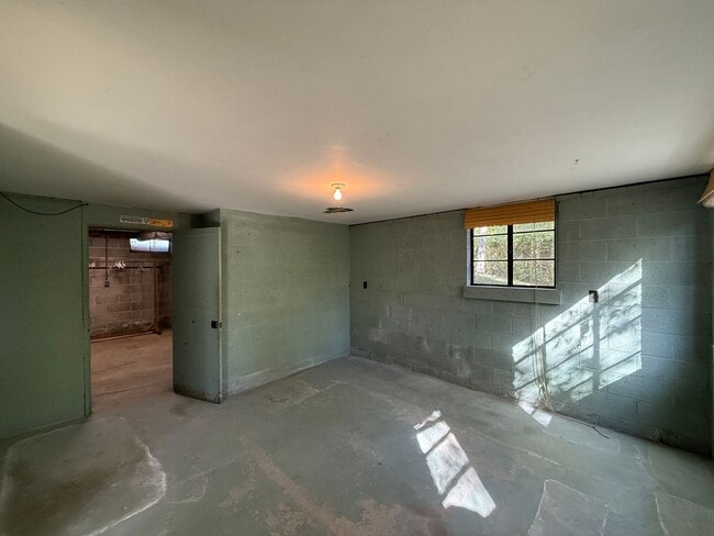 Building Photo - 3241 Harper Rd