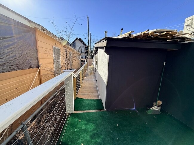 Building Photo - 3512 Castor St