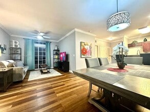 Building Photo - 1301 Tuscan Terrace