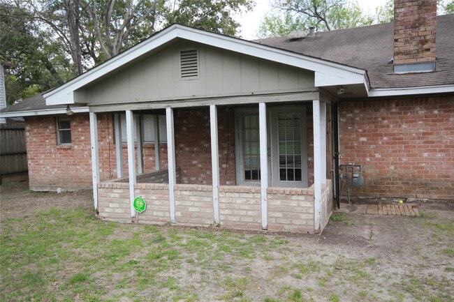 Building Photo - 7623 Alperton Dr