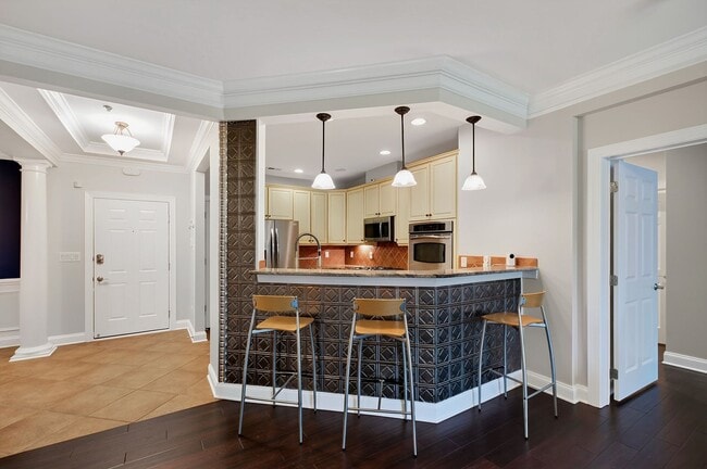 Building Photo - 10411 Rosegate Ct
