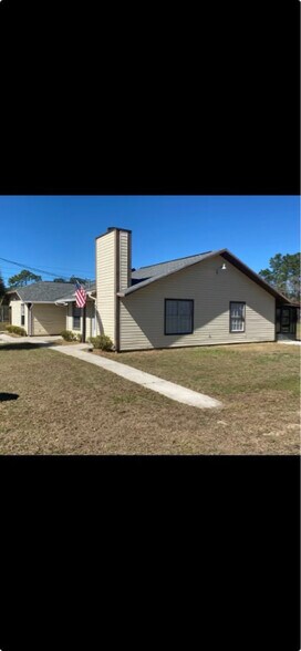 Building Photo - 4925 E Stevenson Ct