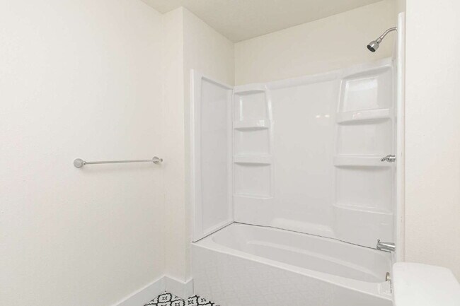 Building Photo - 1020 28th St