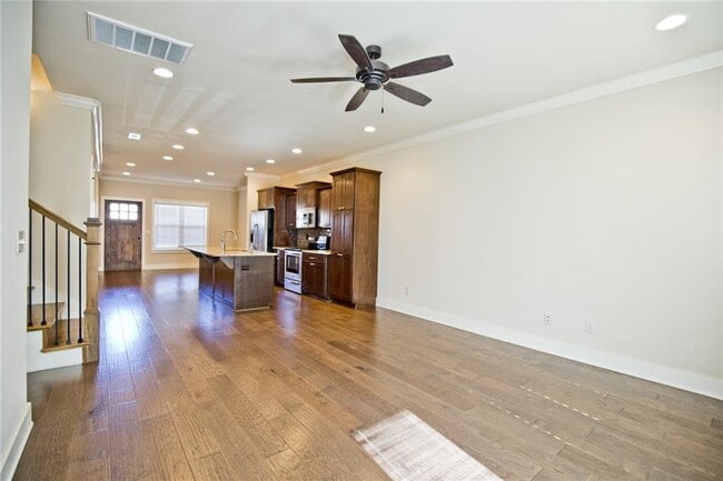 Building Photo - 3115 SW Hillstone Ave