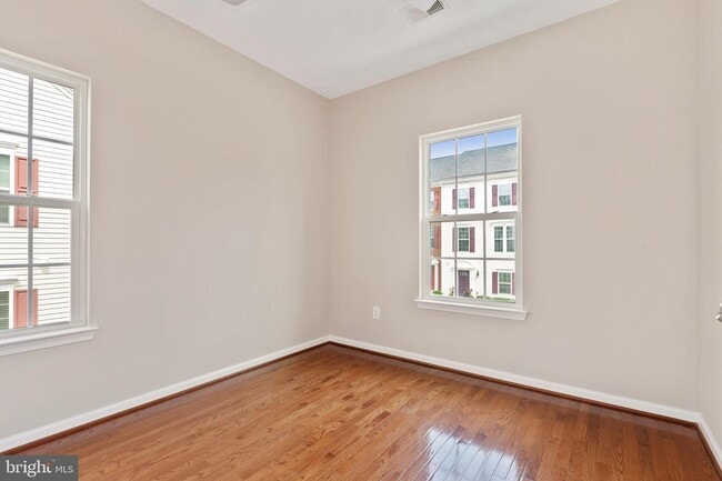 Building Photo - 9418 Paragon Ct