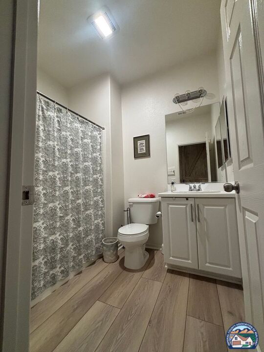 Building Photo - 2512 Vista Del Mar Ln