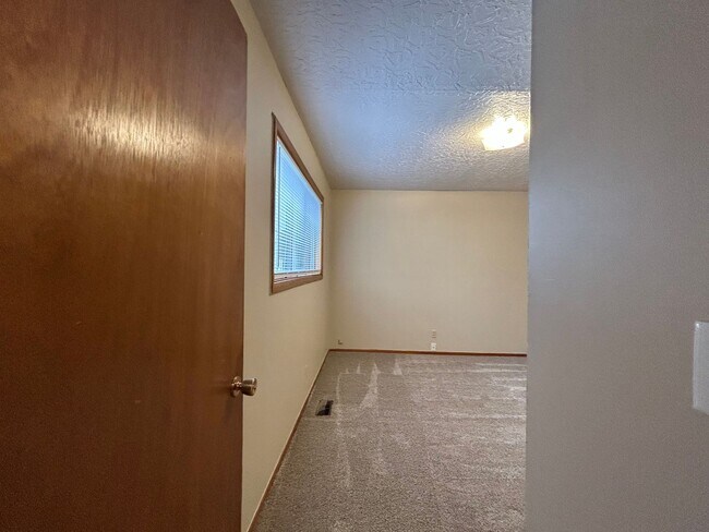 Building Photo - sw114th