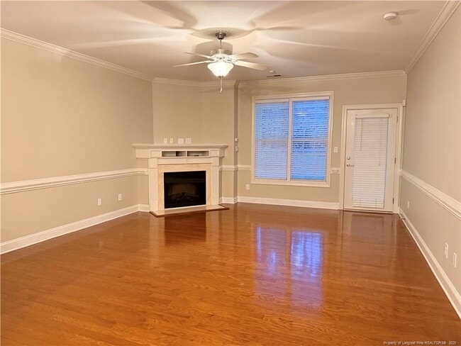 Building Photo - 210 Fountainhead Ln