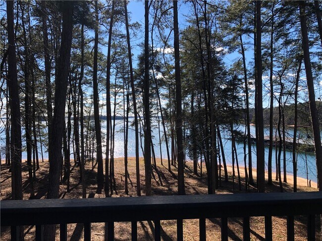 Building Photo - 10C Hartwell Villas