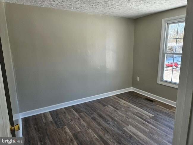 Building Photo - 10717 Glen Hannah Dr