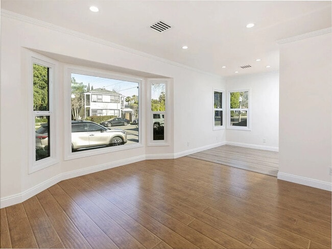 Building Photo - 826 Highland Ave