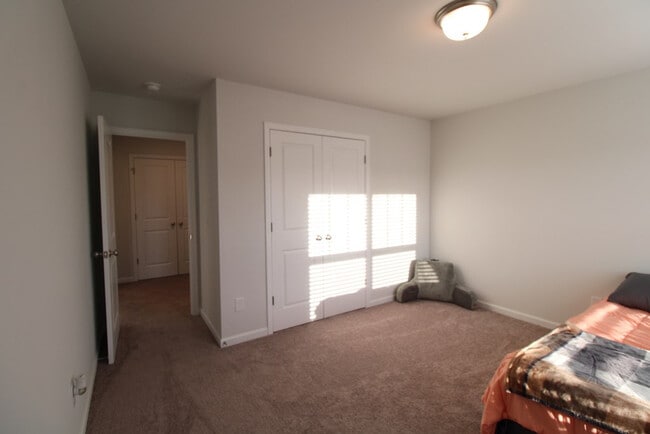 Building Photo - 445 Kittiwake Ln