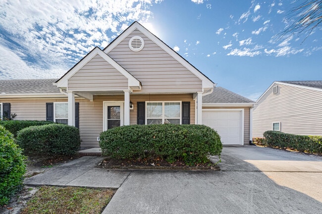 Primary Photo - 1805 Honeysuckle Way