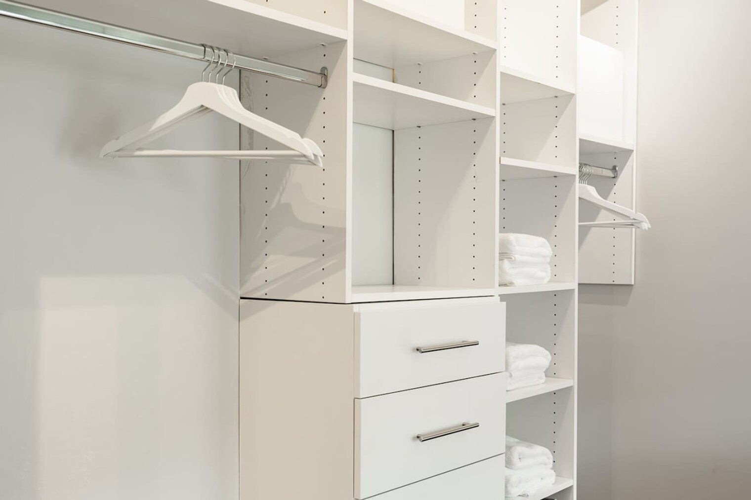 Building Photo - 1304 Broadway-SI ID1056130P