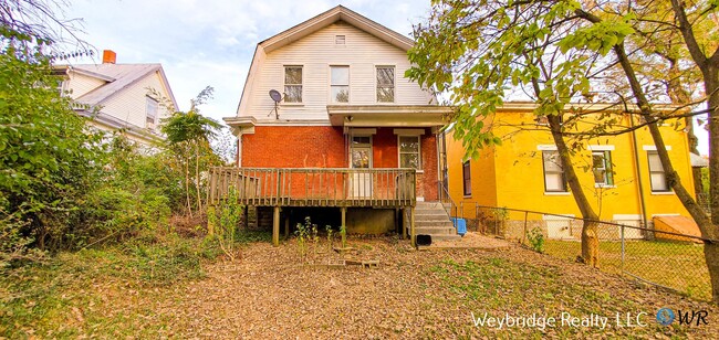 Building Photo - A Nice 4-Bedroom 1-Bath House in East Pric...