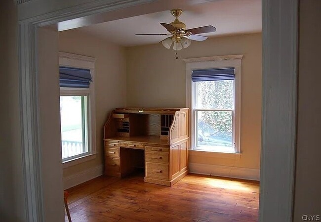 Building Photo - 312 Allen St