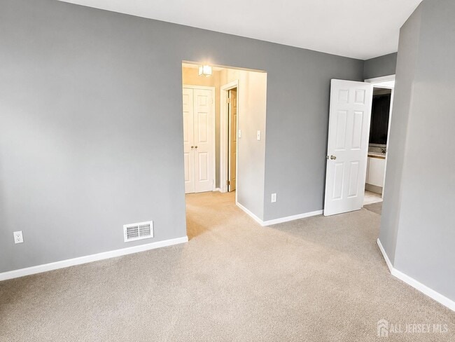 Building Photo - 903 Woodhaven Dr