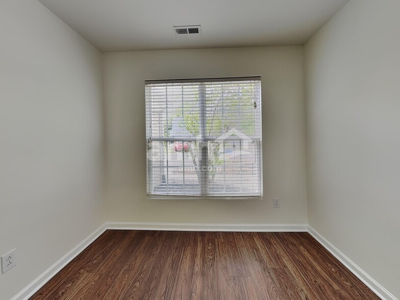 Building Photo - 2002 Gushing Dr