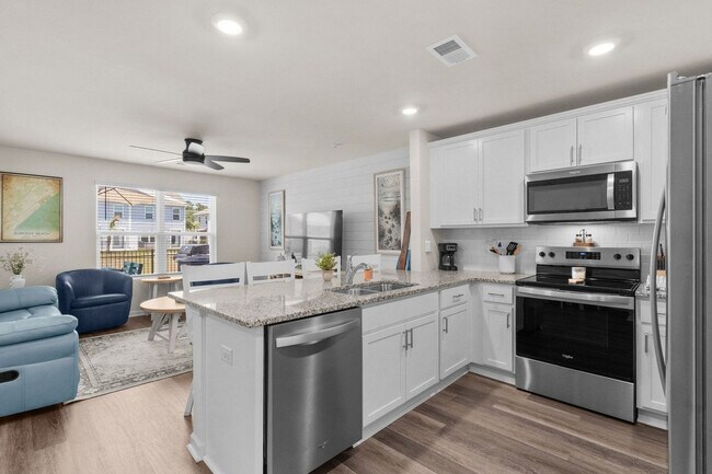 Building Photo - 332 Bayou Loop